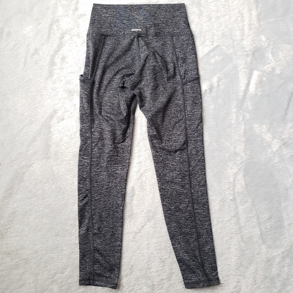 *SOLD* Bundle of 2 Aerie Leggings w/Pockets sz M! - Picture 2 of 8